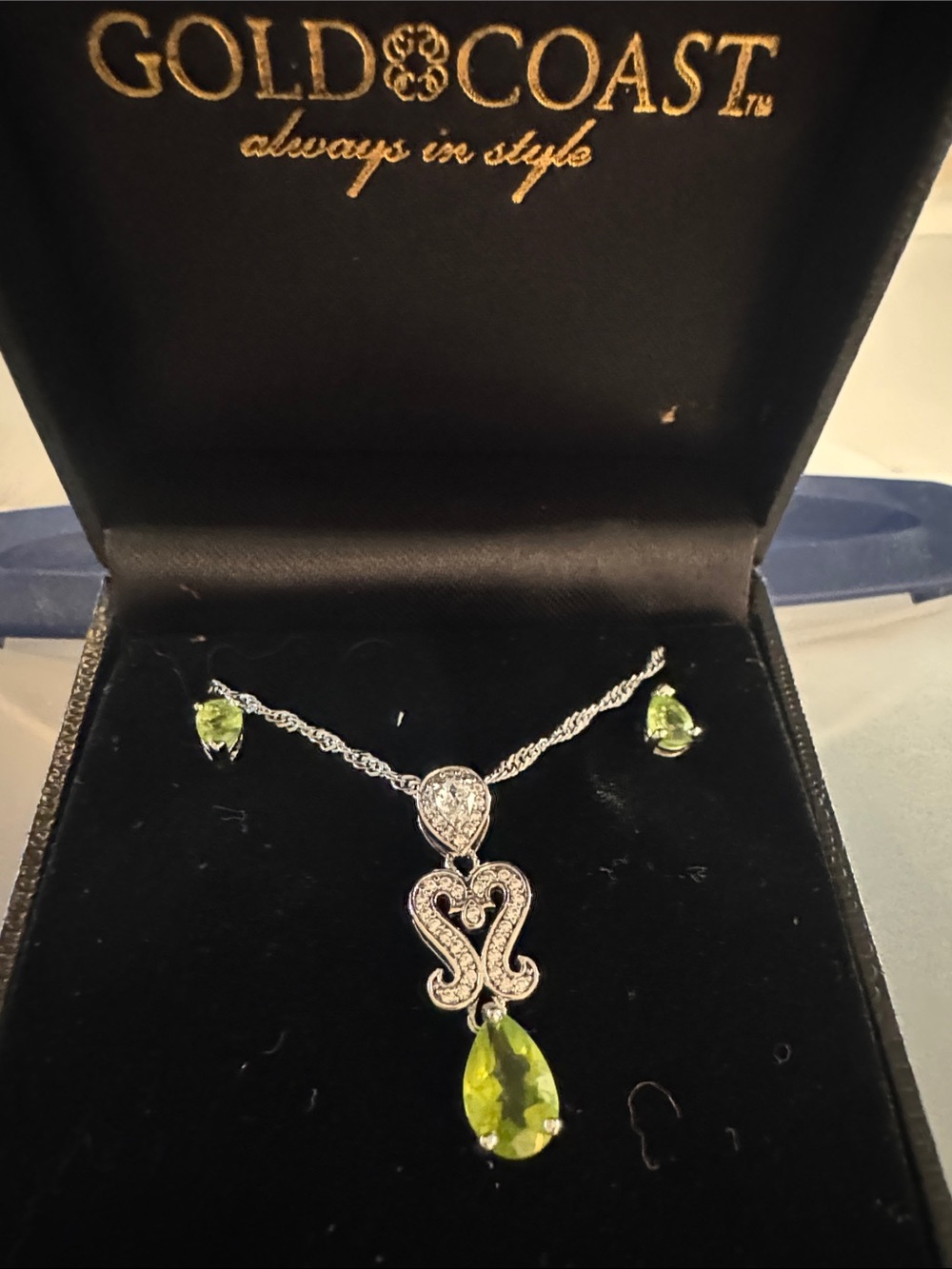 Gold coast Peridot Teardrop Pendant Necklace and Earring Set - Silver